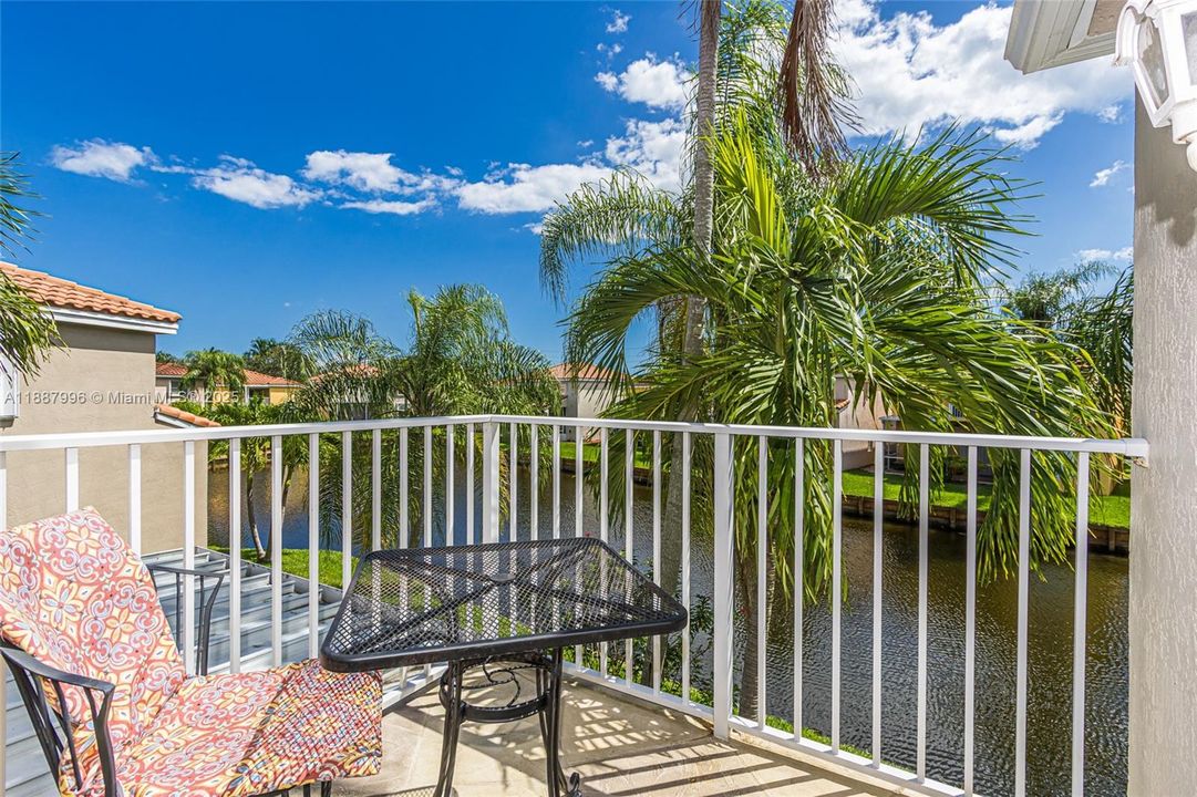 Active With Contract: $580,000 (3 beds, 2 baths, 1980 Square Feet)