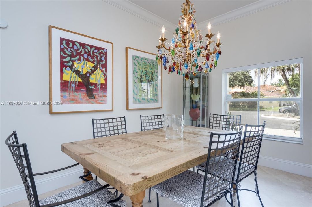 Active With Contract: $580,000 (3 beds, 2 baths, 1980 Square Feet)