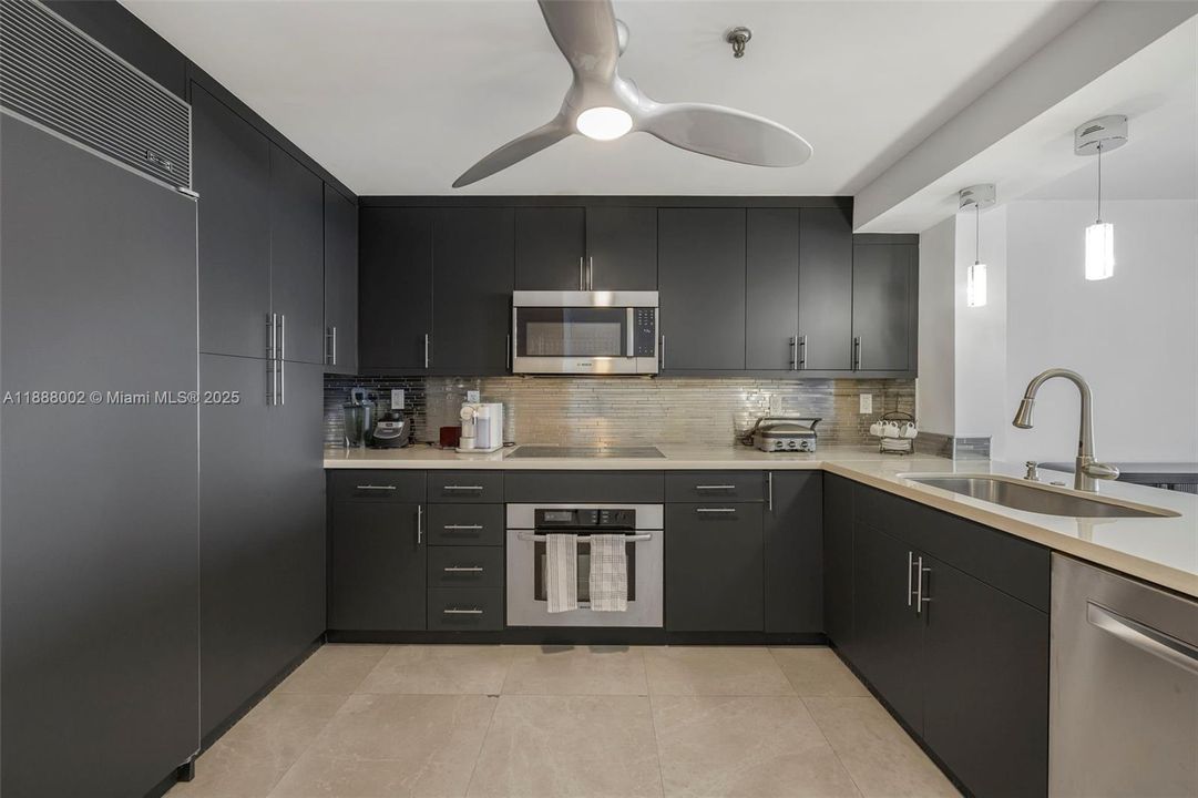 Active With Contract: $1,890,000 (3 beds, 4 baths, 2380 Square Feet)