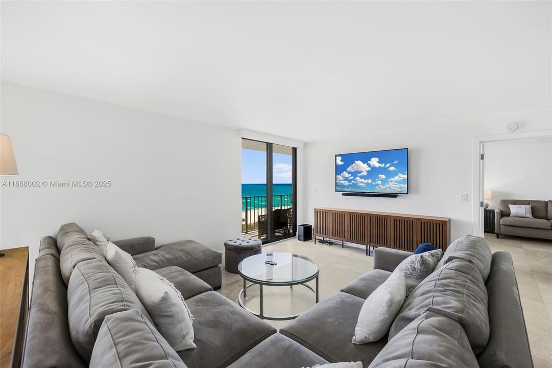 Active With Contract: $1,890,000 (3 beds, 4 baths, 2380 Square Feet)