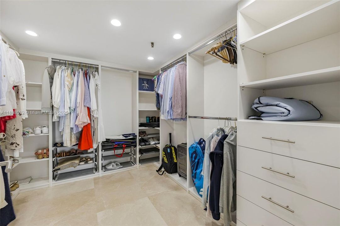 Active With Contract: $1,890,000 (3 beds, 4 baths, 2380 Square Feet)