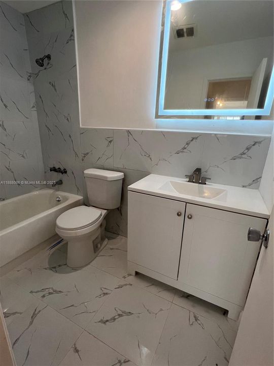 На продажу: $120,000 (1 спален, 1 ванн, 650 Квадратных фут)