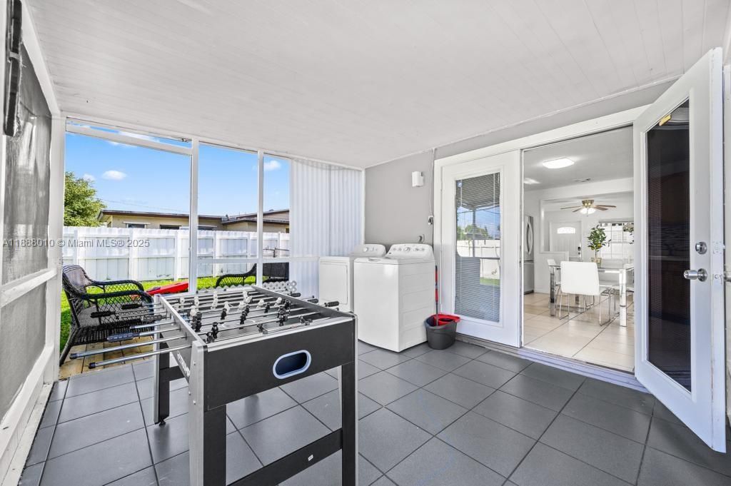 合同活跃: $495,000 (0 贝兹, 0 浴室, 1009 平方英尺)