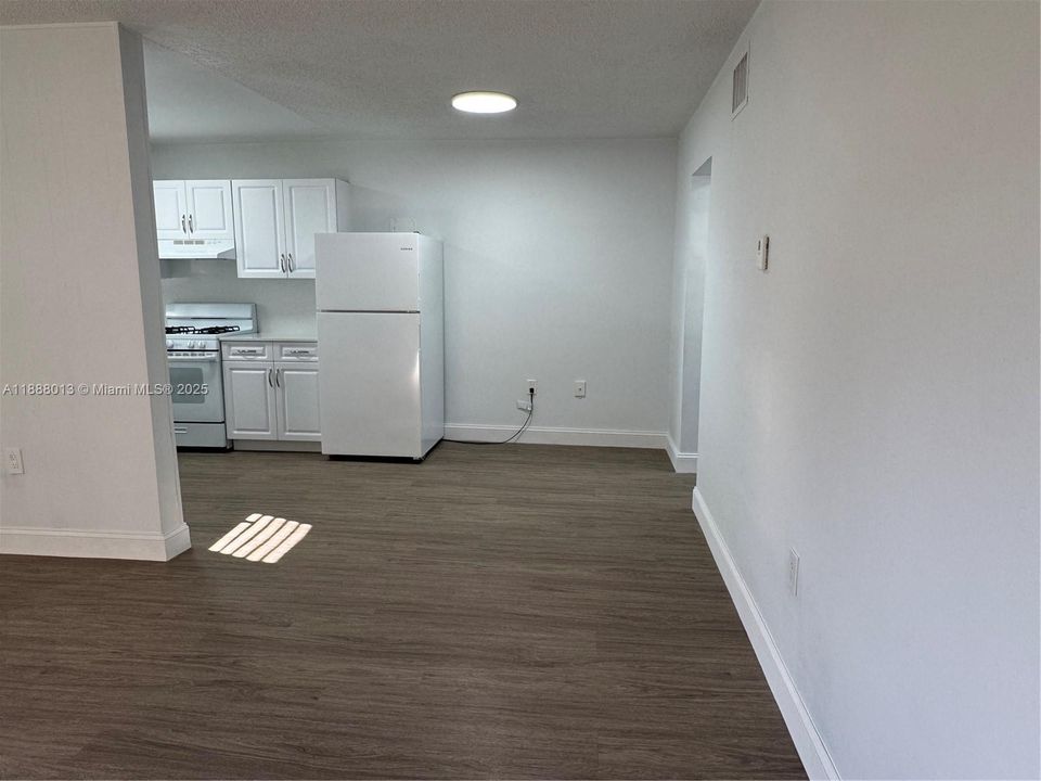 最近租的: $1,750 (1 贝兹, 1 浴室, 675 平方英尺)