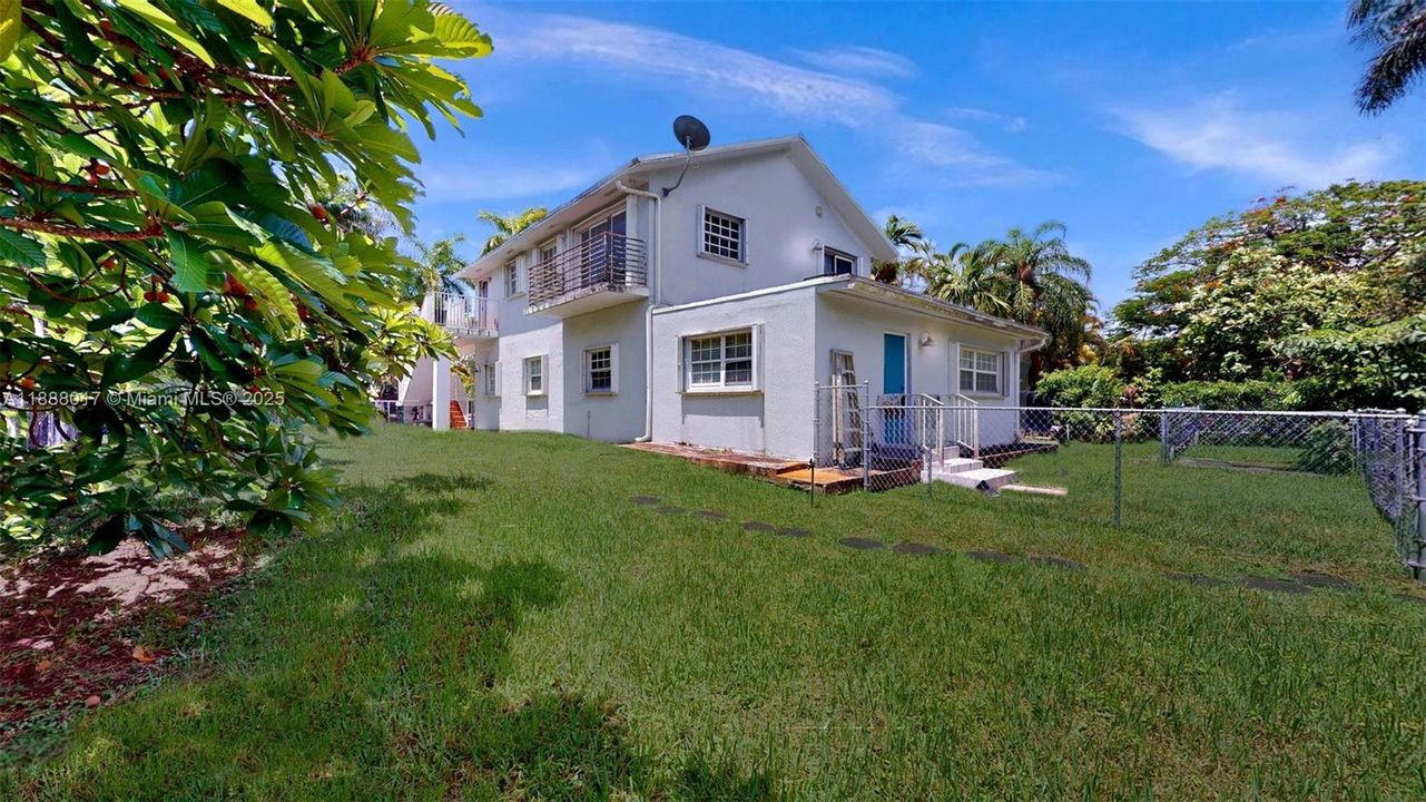 For Sale: $995,000 (3 beds, 2 baths, 2548 Square Feet)