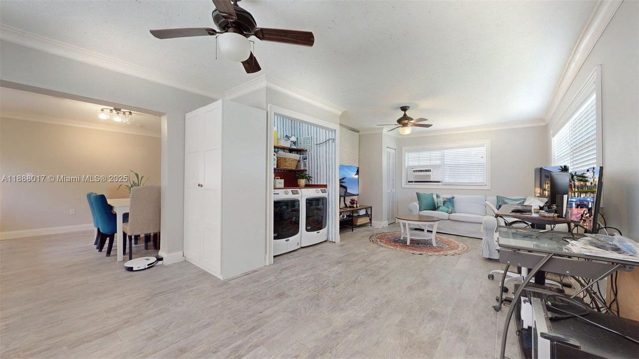 For Sale: $995,000 (3 beds, 2 baths, 2548 Square Feet)