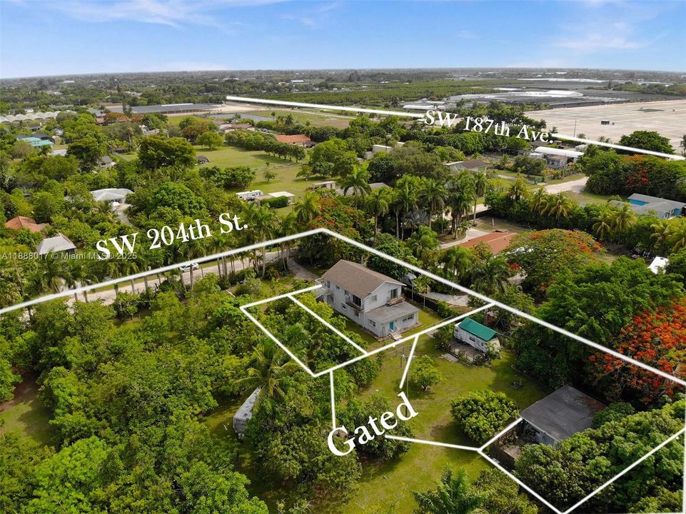 For Sale: $995,000 (3 beds, 2 baths, 2548 Square Feet)