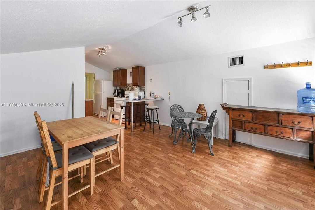 En Venta: $7,400,000 (3 camas, 3 baños, 4742 Pies cuadrados)