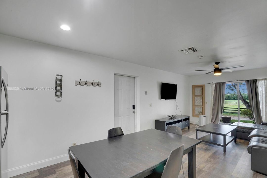 En Venta: $7,400,000 (3 camas, 3 baños, 4742 Pies cuadrados)