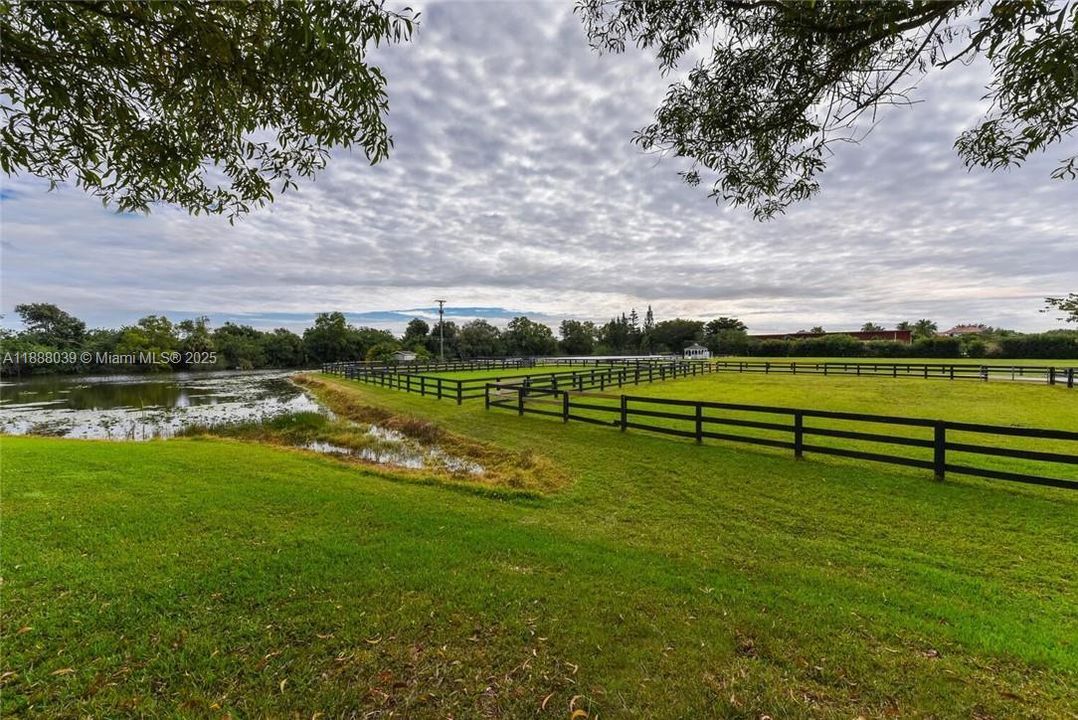 En Venta: $7,400,000 (3 camas, 3 baños, 4742 Pies cuadrados)