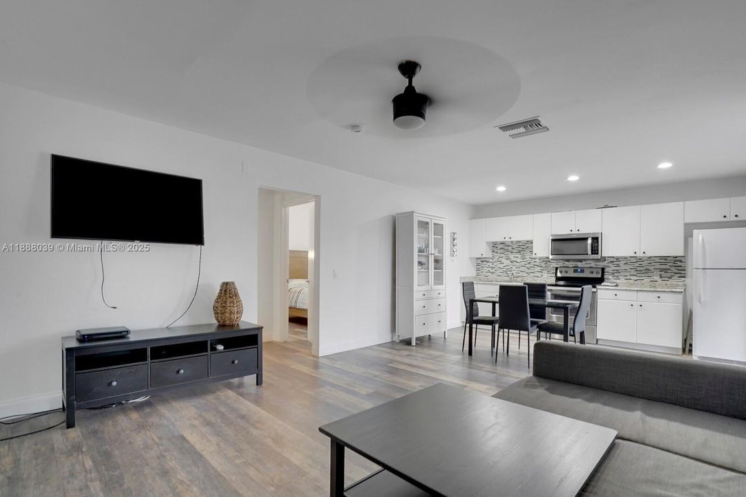 En Venta: $7,400,000 (3 camas, 3 baños, 4742 Pies cuadrados)