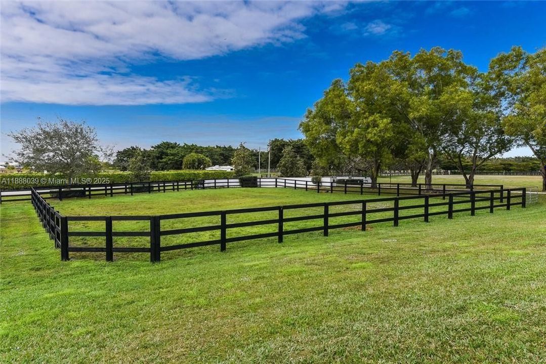 En Venta: $7,400,000 (3 camas, 3 baños, 4742 Pies cuadrados)