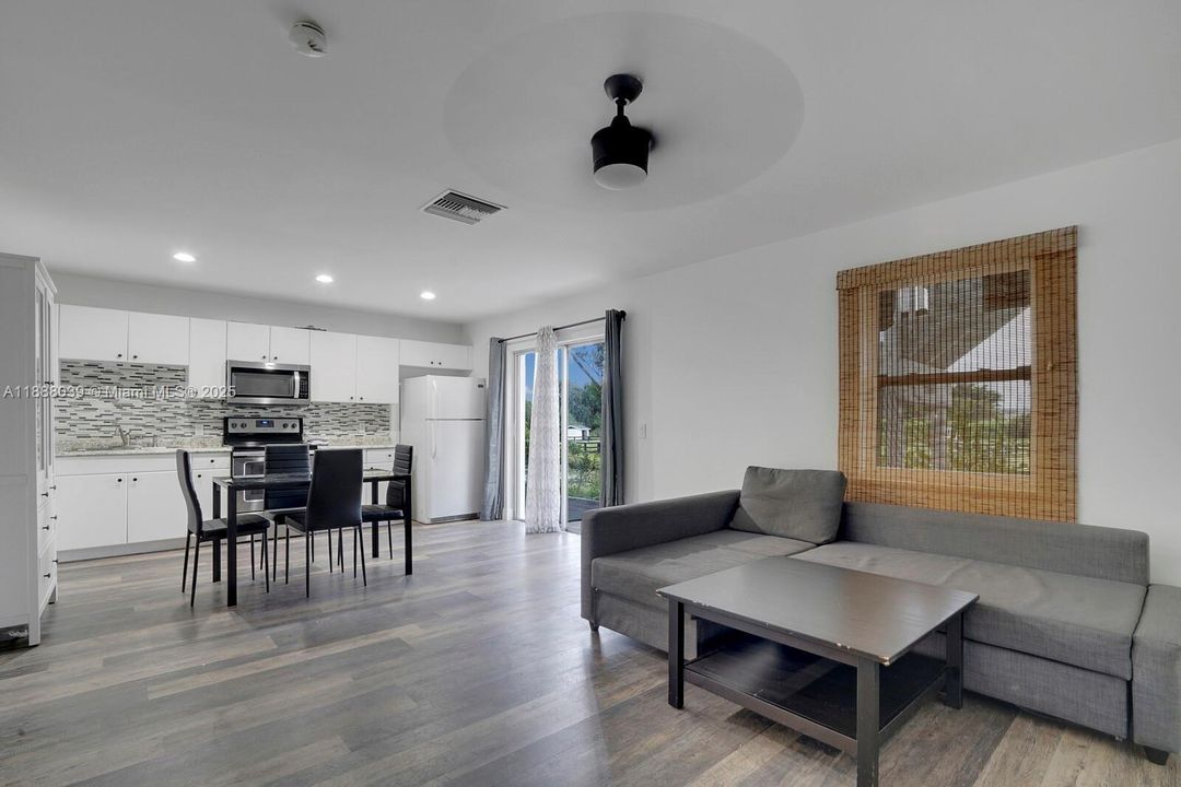 En Venta: $7,400,000 (3 camas, 3 baños, 4742 Pies cuadrados)