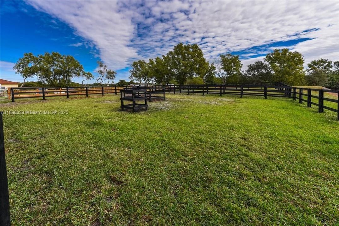 En Venta: $7,400,000 (3 camas, 3 baños, 4742 Pies cuadrados)