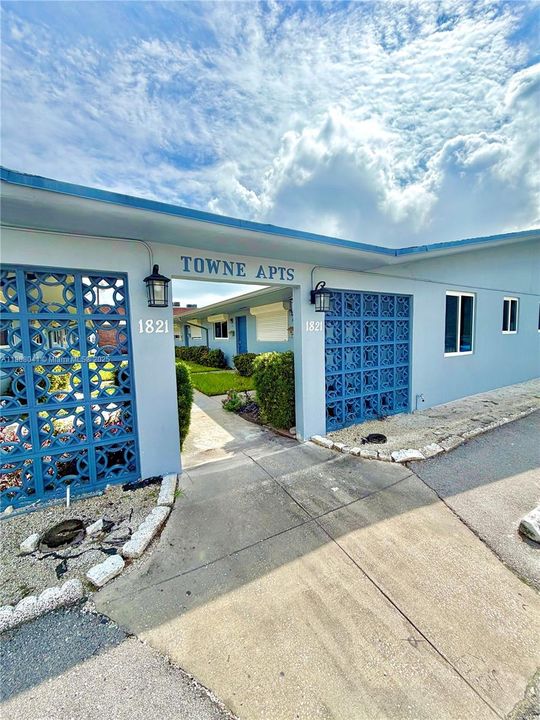 Active With Contract: $1,600 (1 beds, 1 baths, 630 Square Feet)