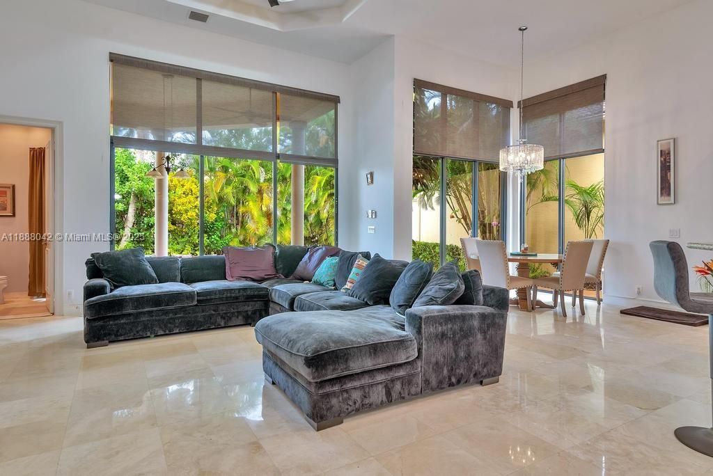 For Sale: $1,899,000 (5 beds, 4 baths, 4448 Square Feet)