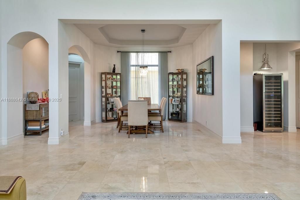 For Sale: $1,899,000 (5 beds, 4 baths, 4448 Square Feet)