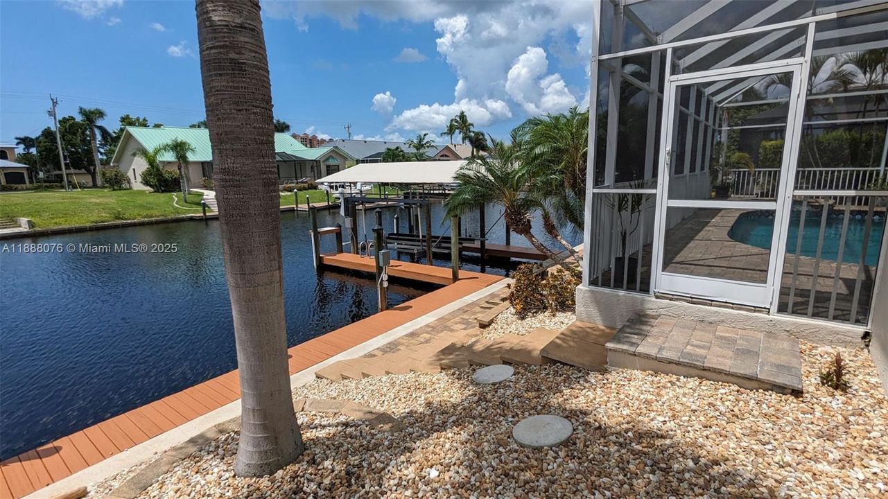 Active With Contract: $1,129,000 (4 beds, 3 baths, 2563 Square Feet)