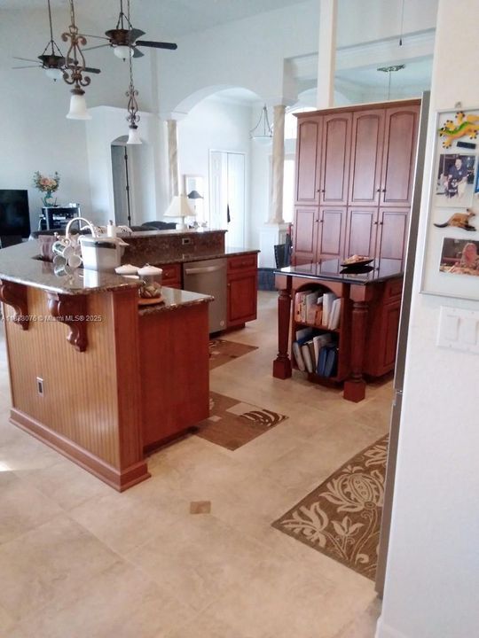 Active With Contract: $1,129,000 (4 beds, 3 baths, 2563 Square Feet)