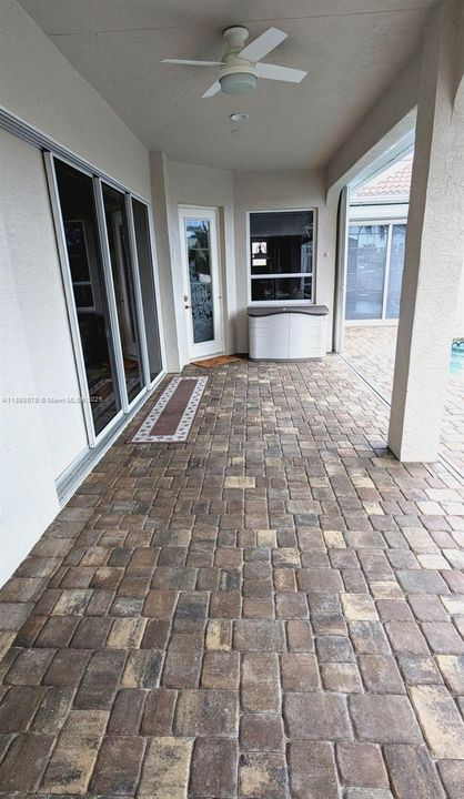 Active With Contract: $1,129,000 (4 beds, 3 baths, 2563 Square Feet)