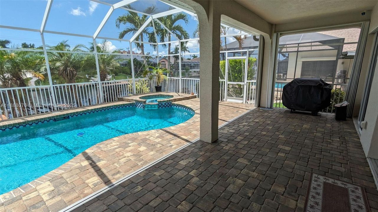 Active With Contract: $1,129,000 (4 beds, 3 baths, 2563 Square Feet)