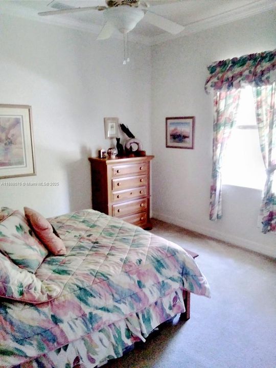 Active With Contract: $1,129,000 (4 beds, 3 baths, 2563 Square Feet)