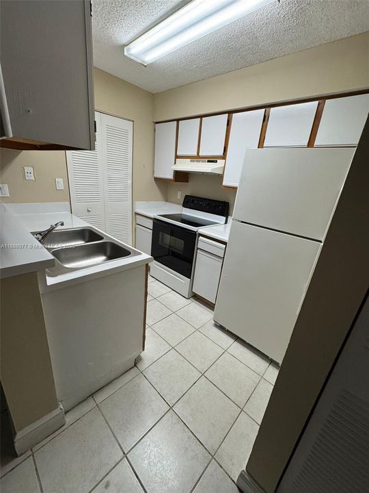 Activo con contrato: $1,500 (1 camas, 1 baños, 785 Pies cuadrados)