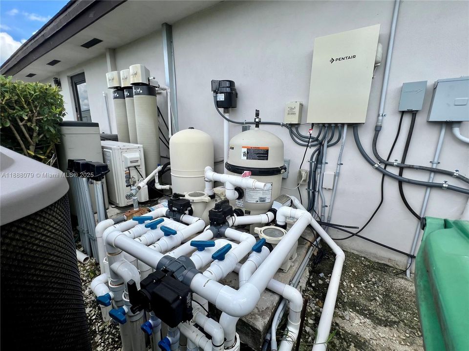 待售: $925,000 (5 贝兹, 3 浴室, 2136 平方英尺)