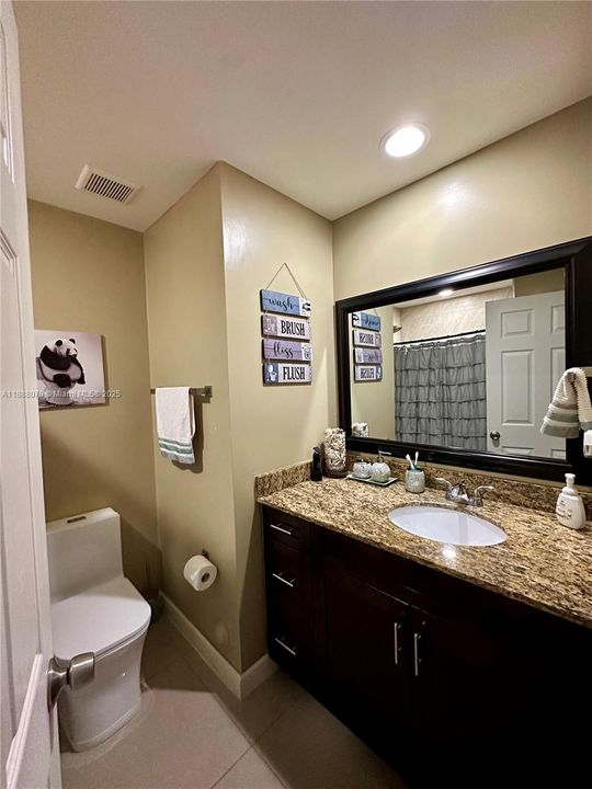 待售: $925,000 (5 贝兹, 3 浴室, 2136 平方英尺)