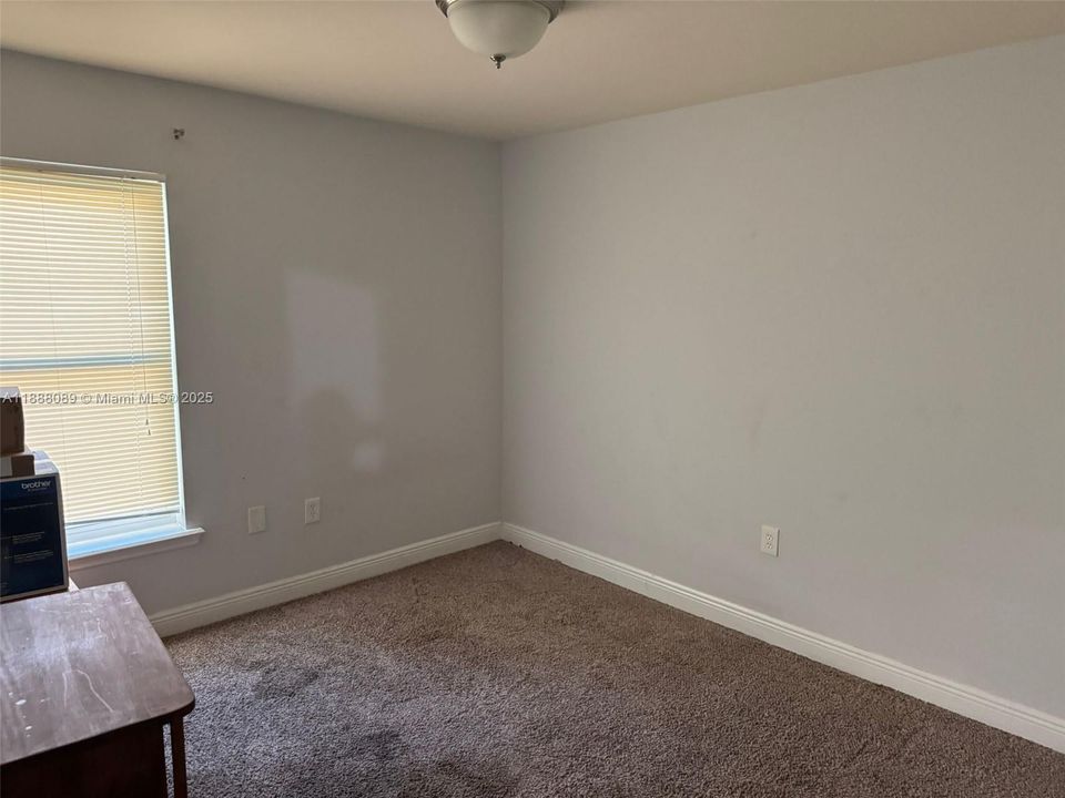 En Venta: $308,000 (3 camas, 2 baños, 1378 Pies cuadrados)