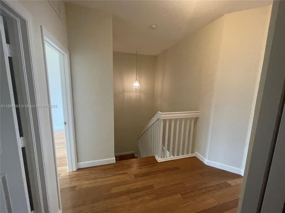 Active With Contract: $3,000 (3 beds, 2 baths, 1733 Square Feet)