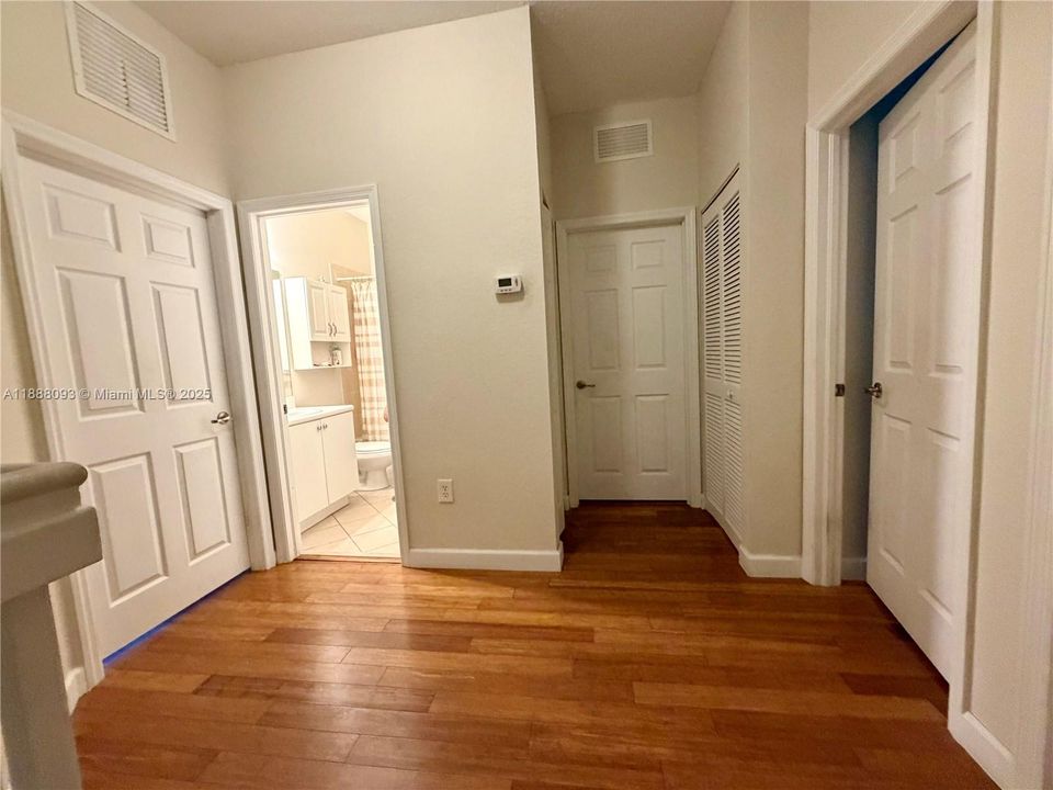 Active With Contract: $3,000 (3 beds, 2 baths, 1733 Square Feet)