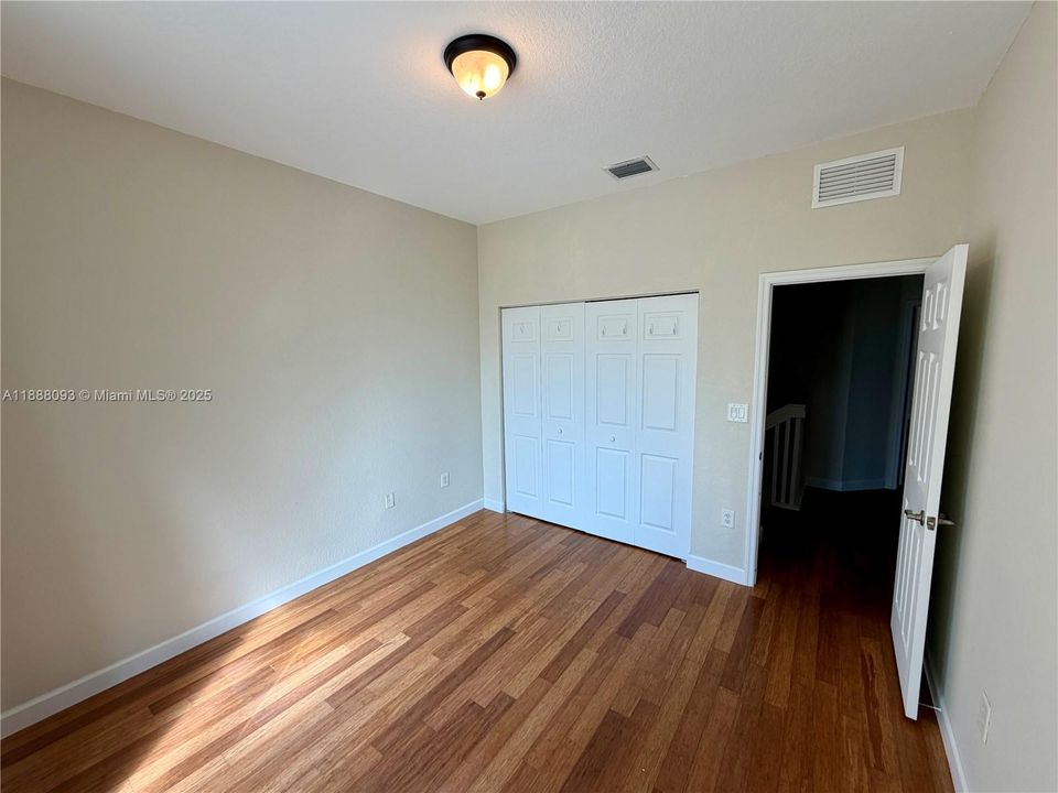 Active With Contract: $3,000 (3 beds, 2 baths, 1733 Square Feet)