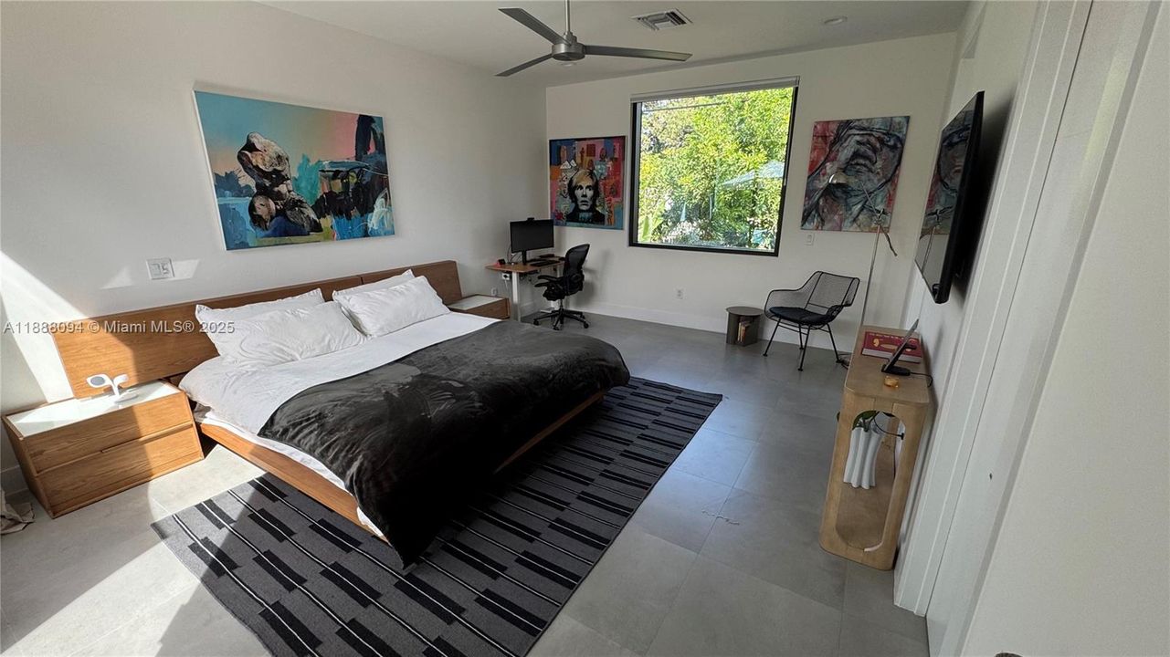 For Sale: $1,795,000 (4 beds, 3 baths, 2211 Square Feet)