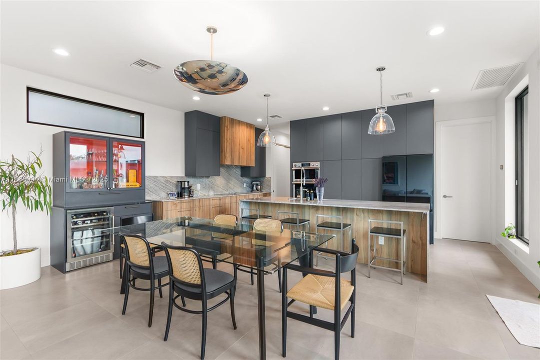 For Sale: $1,795,000 (4 beds, 3 baths, 2211 Square Feet)