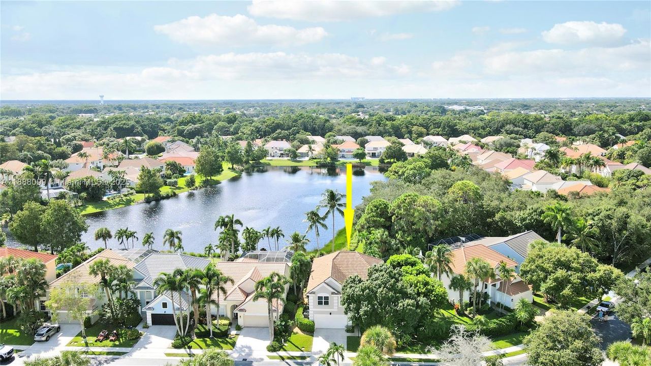 最近售出: $1,274,999 (4 贝兹, 2 浴室, 2928 平方英尺)