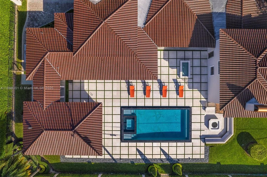 For Sale: $7,800,000 (6 beds, 5 baths, 7008 Square Feet)