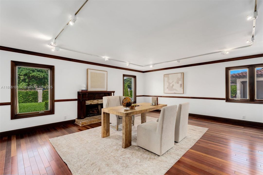 For Sale: $7,800,000 (6 beds, 5 baths, 7008 Square Feet)