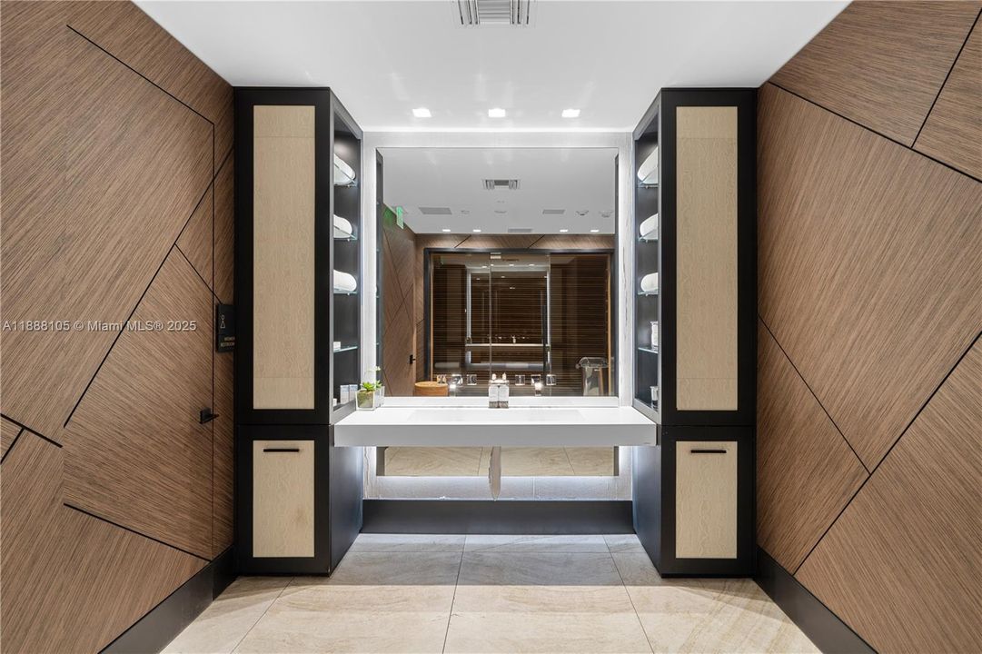 待售: $14,900,000 (6 贝兹, 7 浴室, 6106 平方英尺)