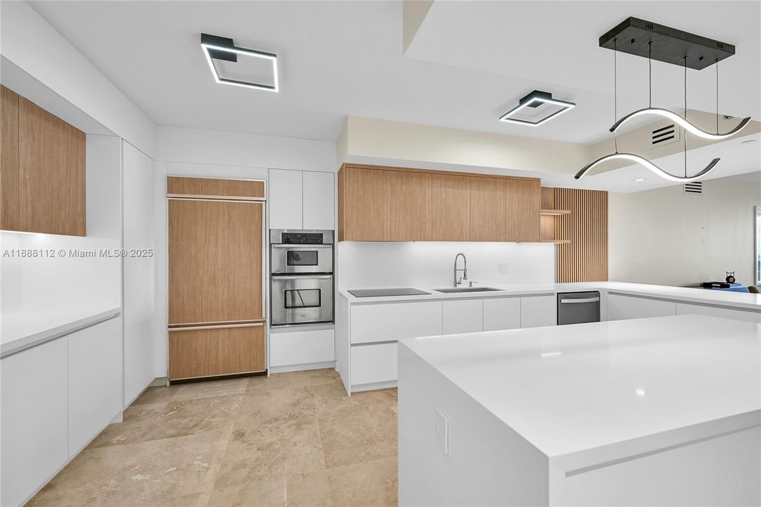 Active With Contract: $9,100 (3 beds, 3 baths, 1841 Square Feet)