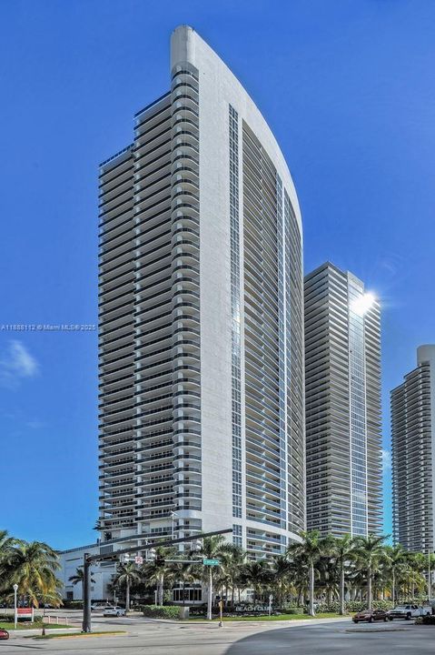 Active With Contract: $9,100 (3 beds, 3 baths, 1841 Square Feet)