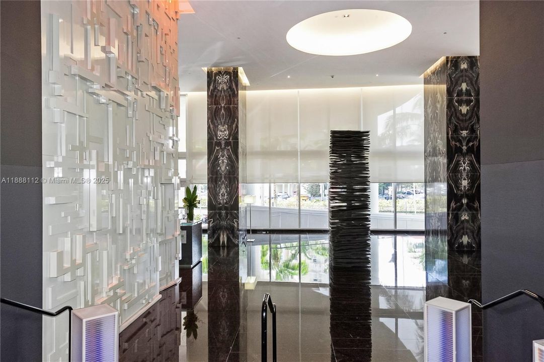 Active With Contract: $9,100 (3 beds, 3 baths, 1841 Square Feet)