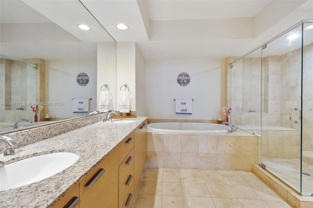 Active With Contract: $9,100 (3 beds, 3 baths, 1841 Square Feet)