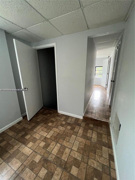 В аренду: $1,700 (0 спален, 0 ванн, 0 Квадратных фут)