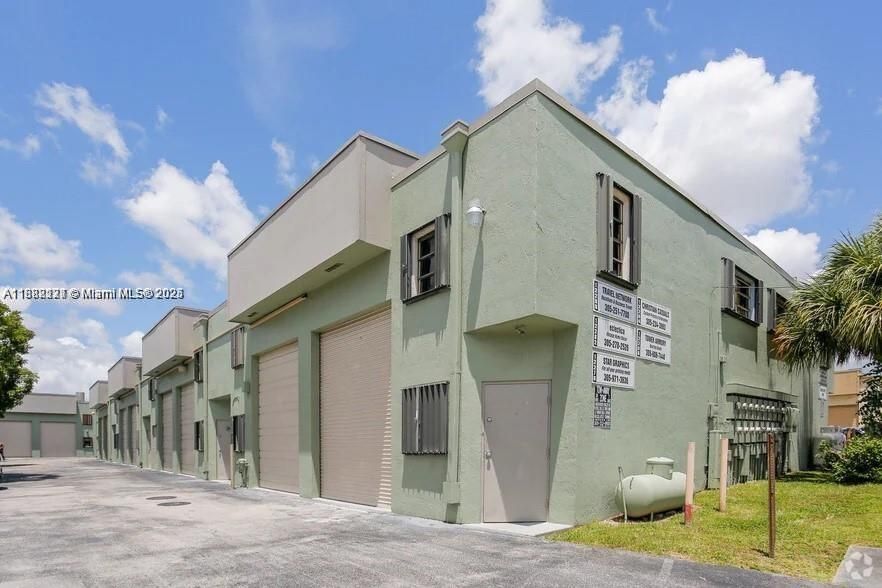 В аренду: $1,700 (0 спален, 0 ванн, 0 Квадратных фут)