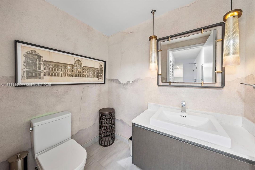 For Sale: $2,389,000 (2 beds, 2 baths, 1440 Square Feet)