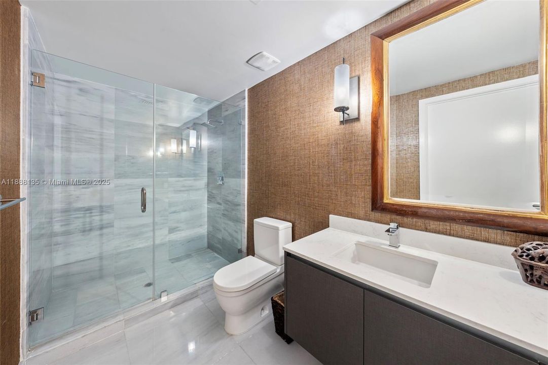 For Sale: $2,389,000 (2 beds, 2 baths, 1440 Square Feet)