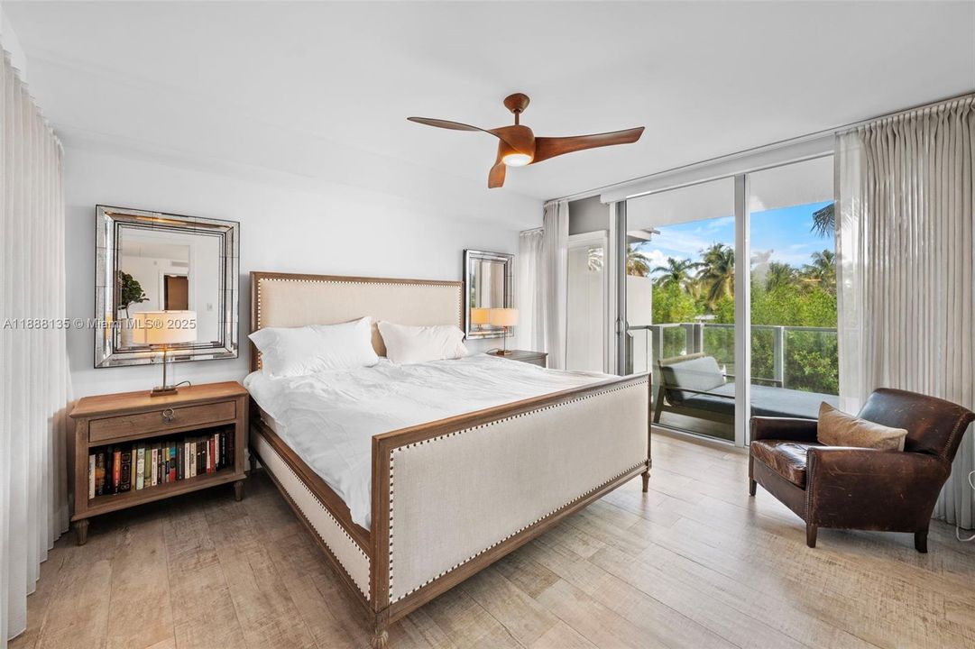 For Sale: $2,389,000 (2 beds, 2 baths, 1440 Square Feet)