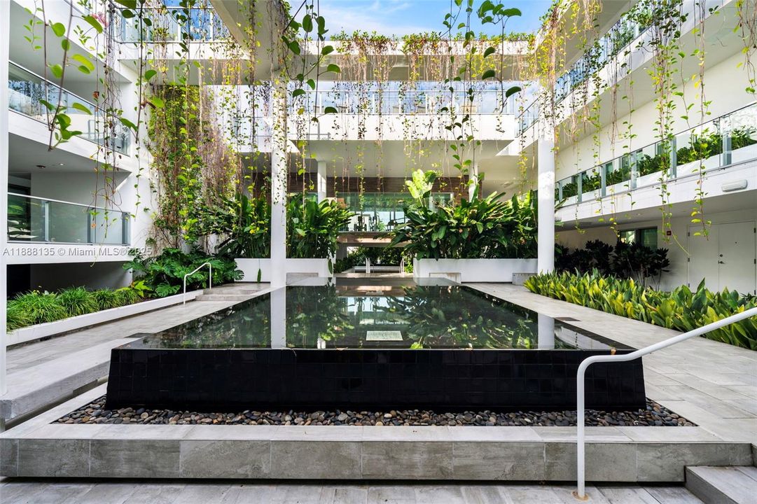 For Sale: $2,389,000 (2 beds, 2 baths, 1440 Square Feet)