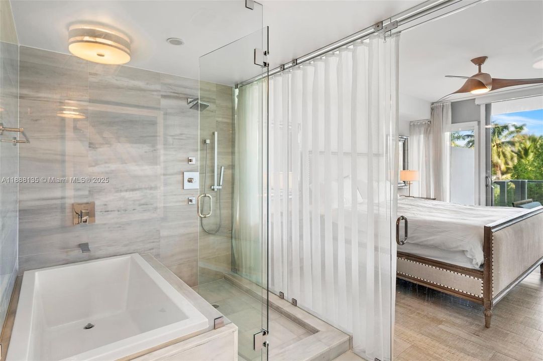 For Sale: $2,389,000 (2 beds, 2 baths, 1440 Square Feet)